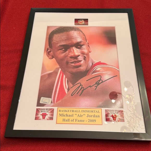 - Michael Jordan  autographed 8x10 photo framed - Picture 1 of 1